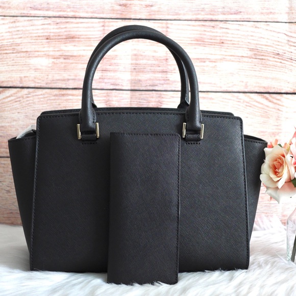 ♥️SALE♥️🎗Michael Kors Selma Medium Set - Picture 2 of 6